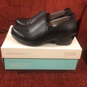 Naturalizer@work shoe, oil resistant/slip free